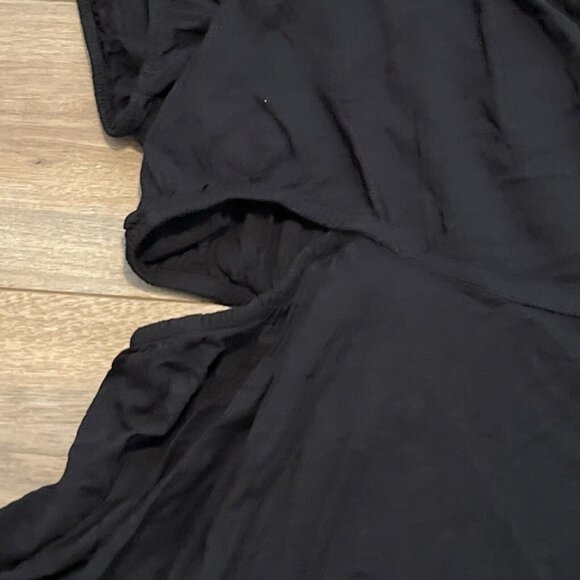 Torrid Babydoll Rayon Top With Side Cutouts SZ 4X (26) Black Blouse Stretch - Picture 10 of 10